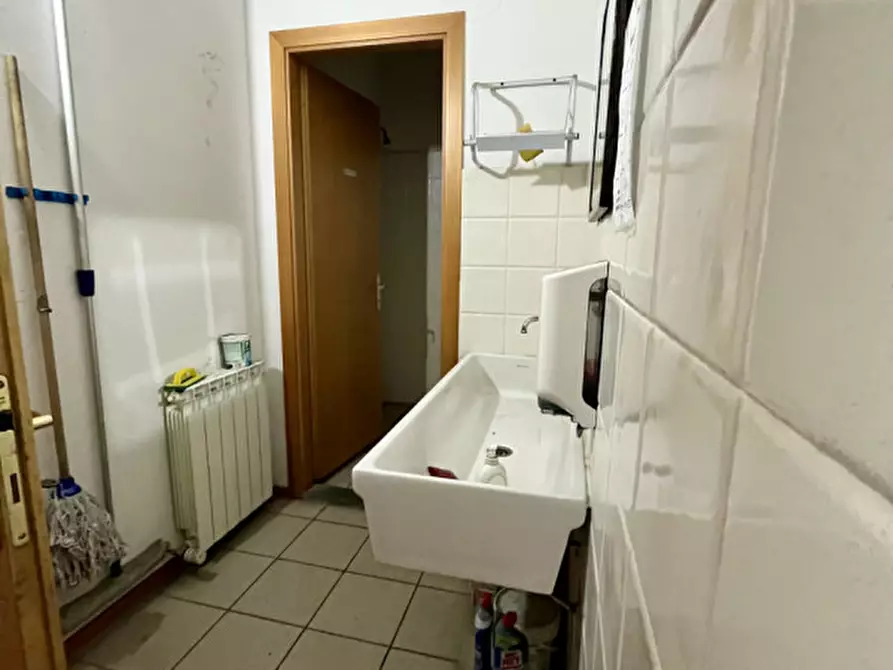 Immagine 5 di Laboratorio in vendita  in Via filippo turati a Loro Ciuffenna