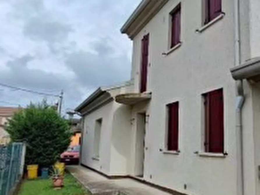 Immagine 1 di Casa indipendente in vendita  in Via Domenico Paneghetti, 10 a Cavarzere