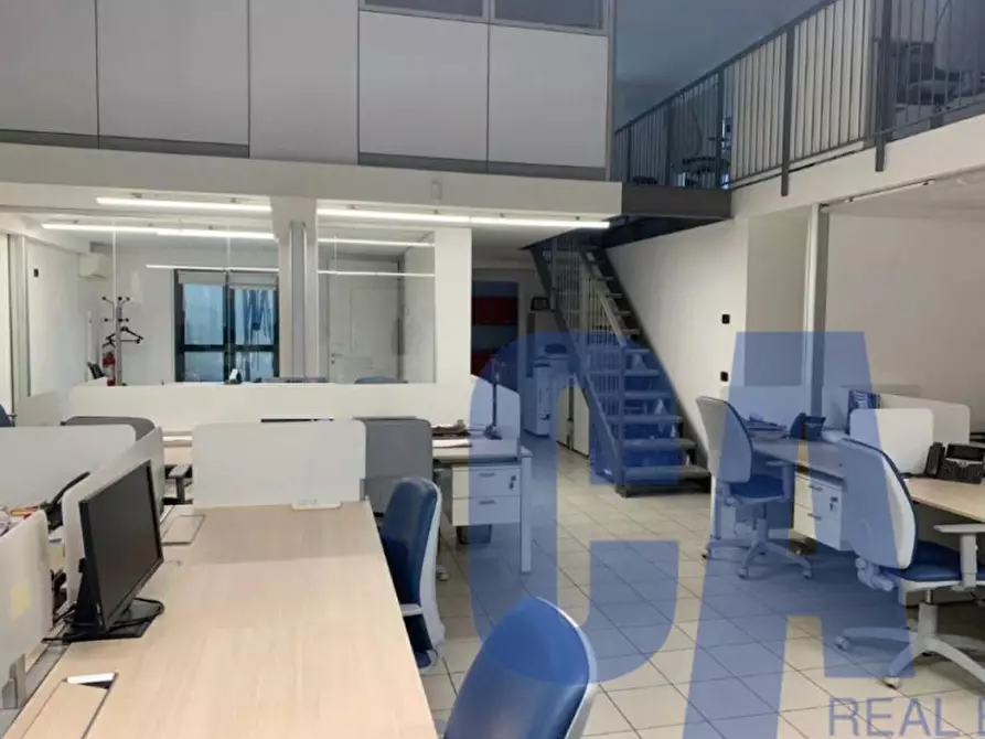 Immagine 2 di Laboratorio in vendita  in VIALE MONZA a Milano