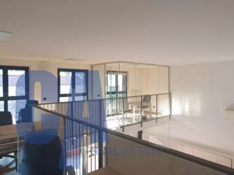 Immagine 1 di Laboratorio in vendita  in VIALE MONZA a Milano