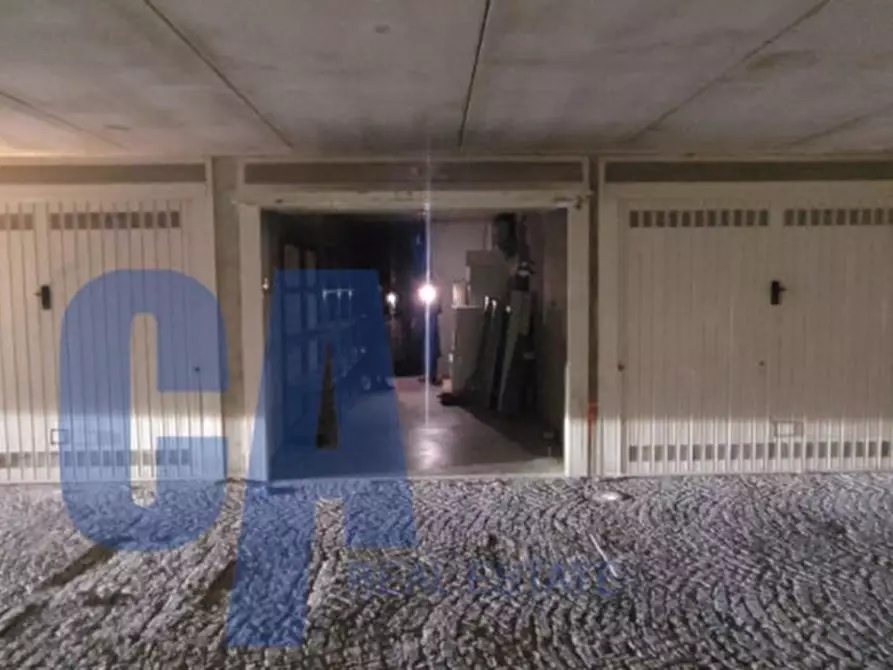 Immagine 12 di Laboratorio in vendita  in VIALE MONZA a Milano