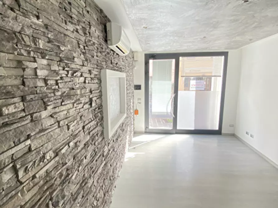 Immagine 1 di Ufficio in affitto  in Via Giovanni Quarena a Gavardo