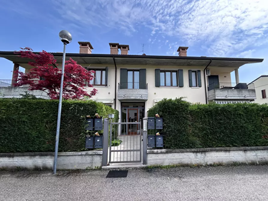 Immagine 1 di Appartamento in vendita  in Via Antonio Cesari a Sant'ambrogio Di Valpolicella
