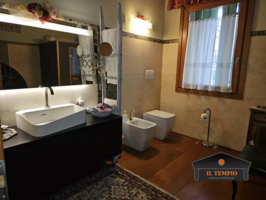 Immagine 48 di Villa in vendita  in VIA ANESOLO a Sossano