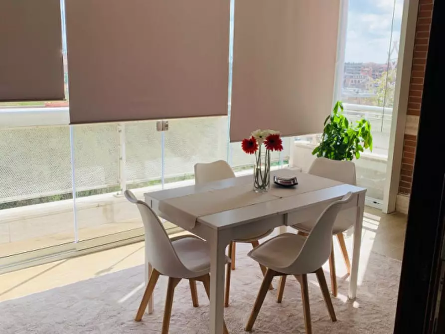 Immagine 10 di Appartamento in vendita  a Roma