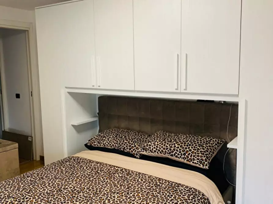 Immagine 13 di Appartamento in vendita  a Roma