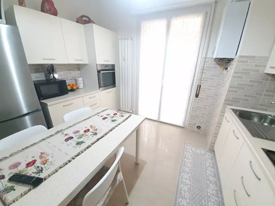 Immagine 5 di Appartamento in vendita  in Via Cerrano 17 a Casale Monferrato