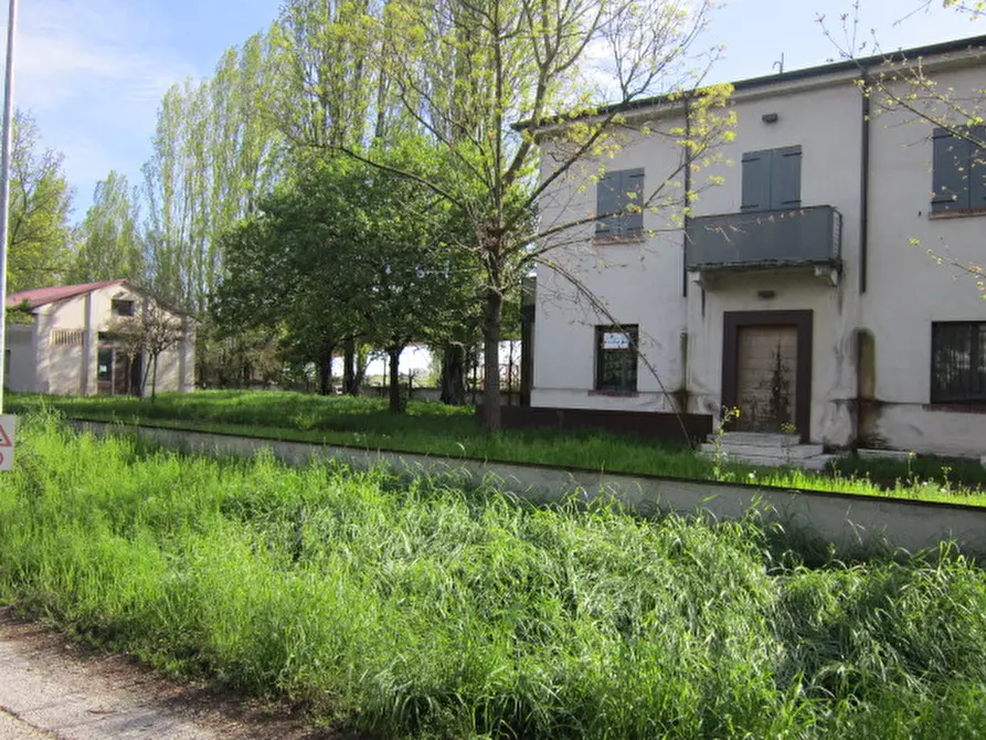 Immagine 26 di Ufficio in vendita  in Via Argine Po Nord 73 a San Benedetto Po