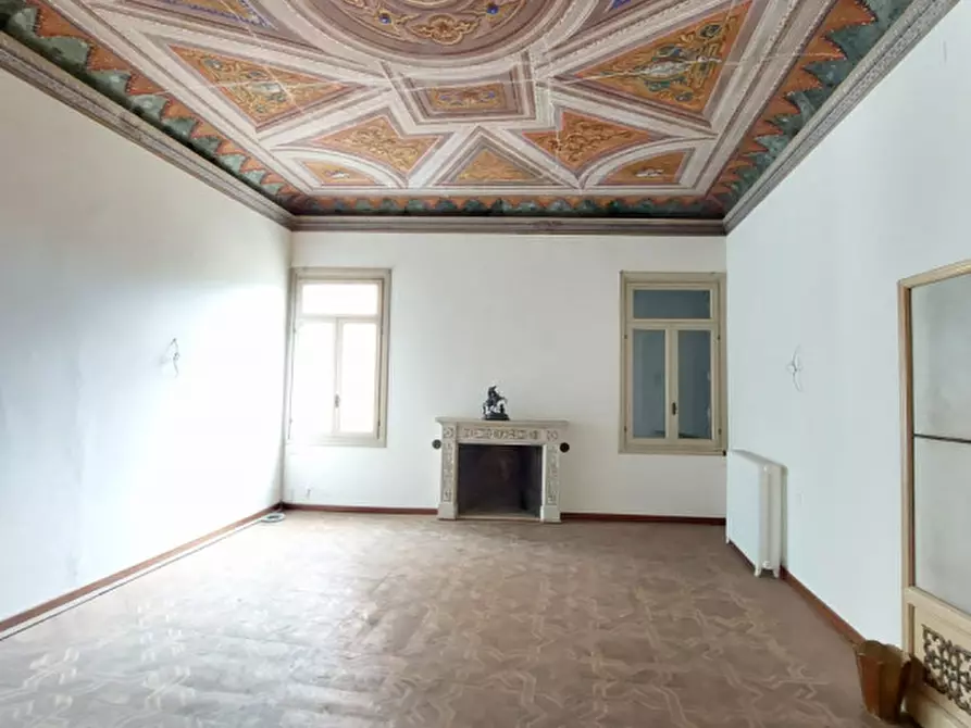 Immagine 1 di Palazzo in vendita  in corso palladio a Vicenza
