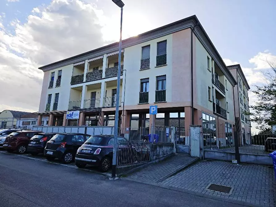 Immagine 2 di Ufficio in affitto  in via Emilia Ovest a Parma