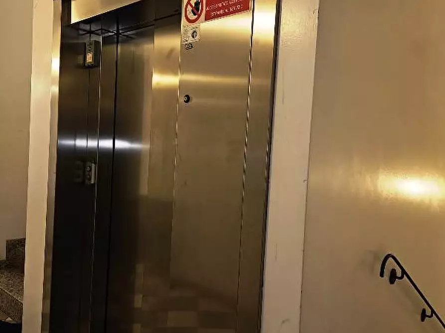 Immagine 8 di Ufficio in affitto  in via Emilia Ovest a Parma