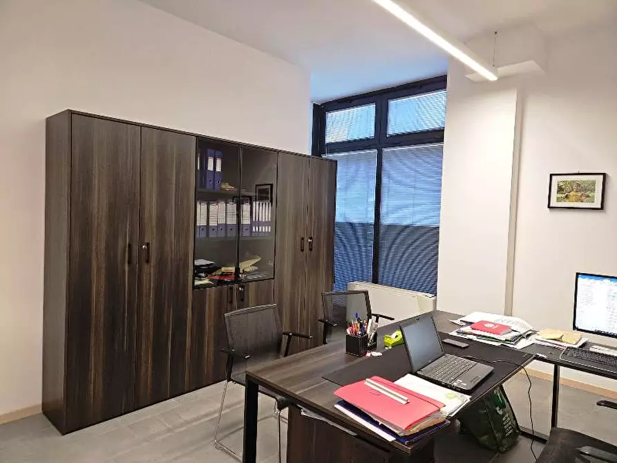 Immagine 9 di Ufficio in affitto  in via Emilia Ovest a Parma