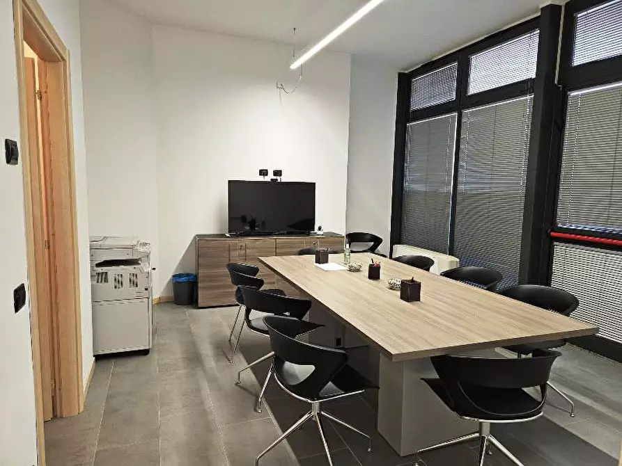 Immagine 14 di Ufficio in affitto  in via Emilia Ovest a Parma