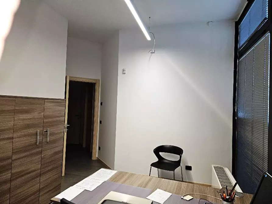 Immagine 17 di Ufficio in affitto  in via Emilia Ovest a Parma