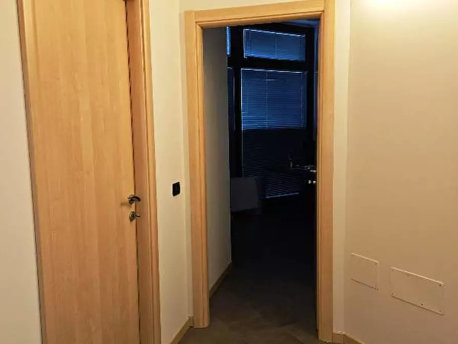 Immagine 19 di Ufficio in affitto  in via Emilia Ovest a Parma