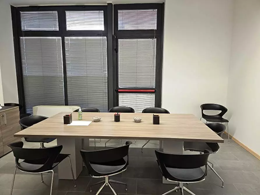 Immagine 20 di Ufficio in affitto  in via Emilia Ovest a Parma