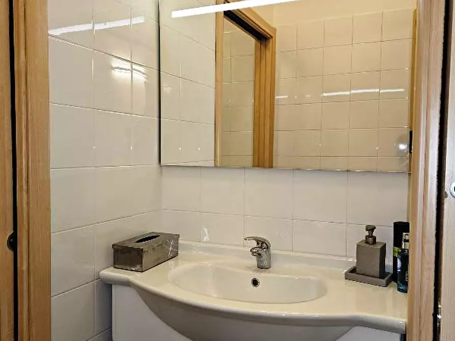 Immagine 27 di Ufficio in affitto  in via Emilia Ovest a Parma