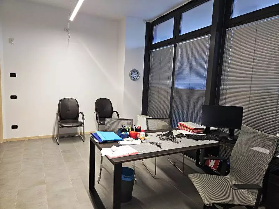 Immagine 39 di Ufficio in affitto  in via Emilia Ovest a Parma