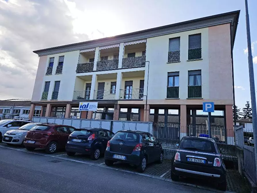 Immagine 48 di Ufficio in affitto  in via Emilia Ovest a Parma