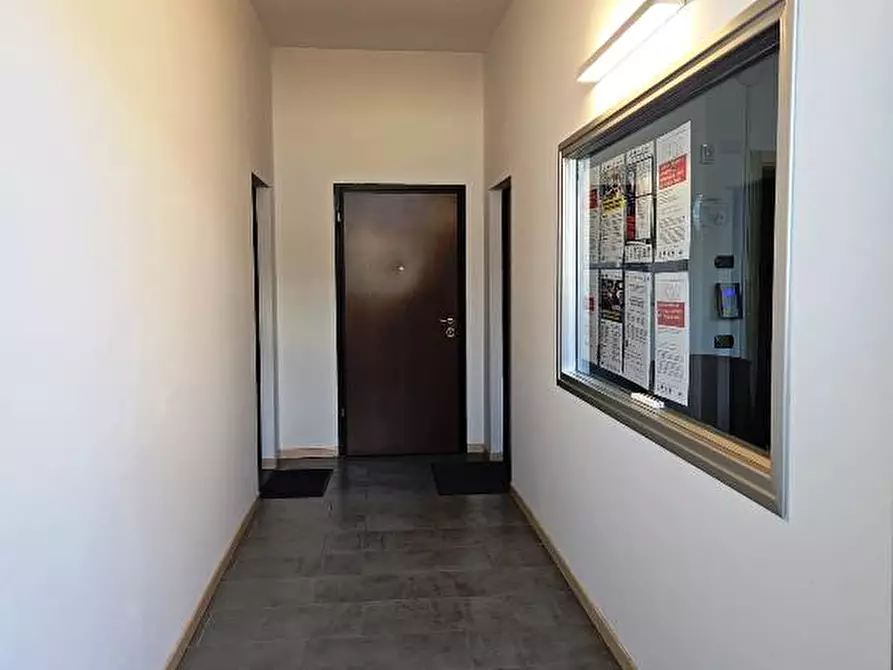 Immagine 49 di Ufficio in affitto  in via Emilia Ovest a Parma