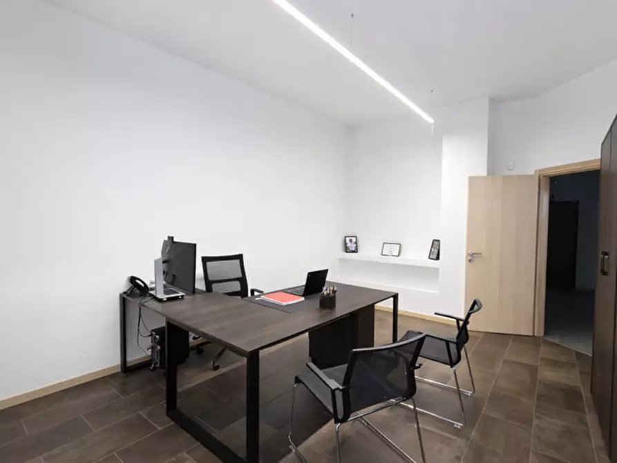 Immagine 4 di Ufficio in affitto  in via Emilia Ovest a Parma
