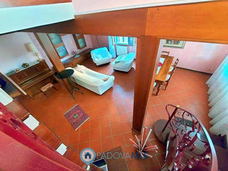 Immagine 1 di Villa in vendita  in via Graf a Padova