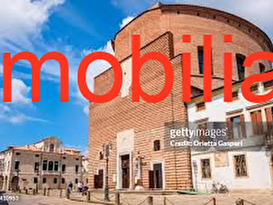 Immagine 4 di Palazzo in vendita  in Via C. B Cavour n. 79 Este a Este