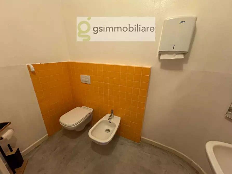 Immagine 14 di Negozio in affitto  in VIA QUARENA a Gavardo