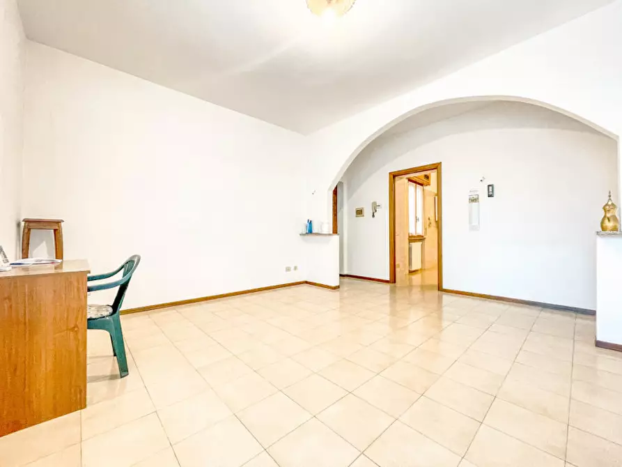 Immagine 1 di Appartamento in vendita  in via baraggioni 1 a Borgomanero