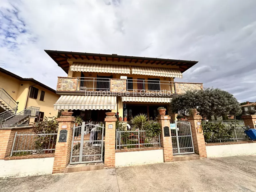 Immagine 1 di Appartamento in vendita  in Via Ignazio Silone a Castiglione Del Lago