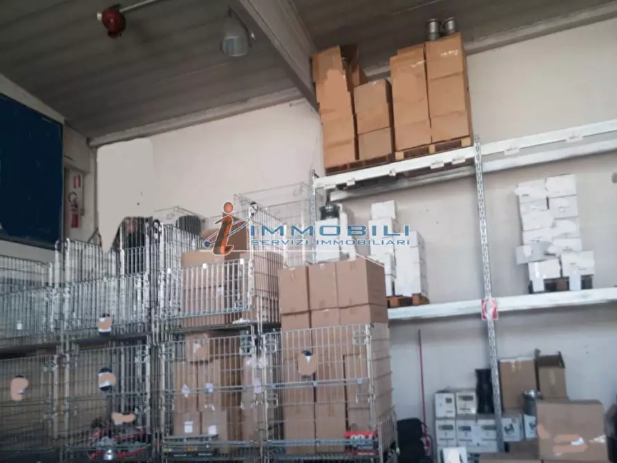 Immagine 10 di Magazzino in affitto  in VIA ISEO a San Giuliano Milanese