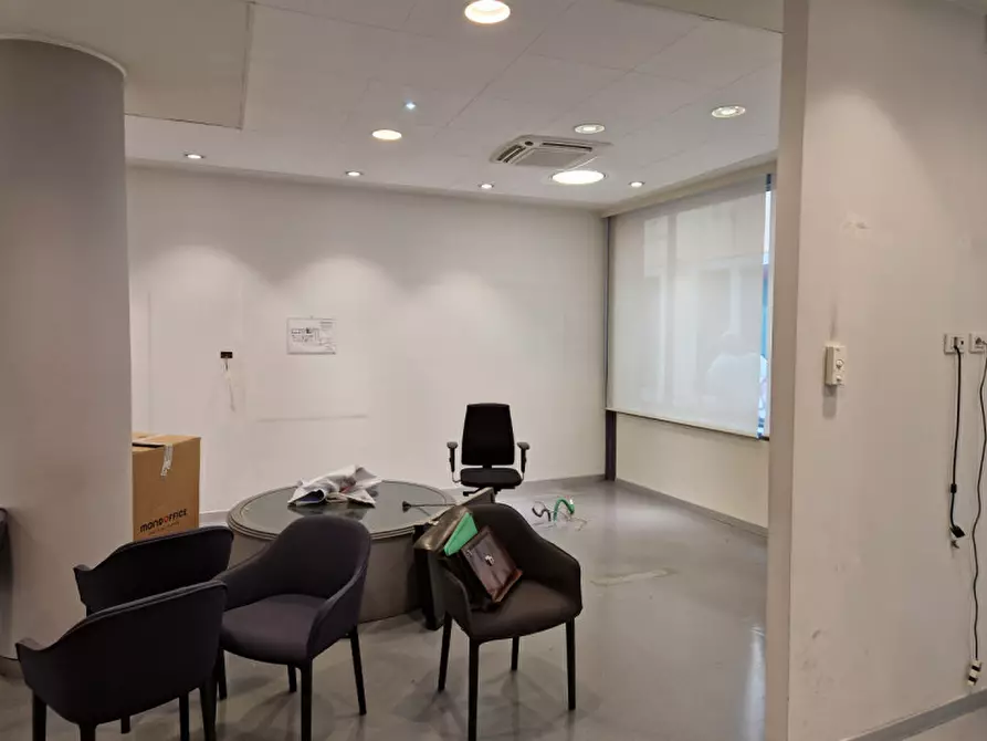 Immagine 6 di Negozio in affitto  in via Roma a Bassano Del Grappa