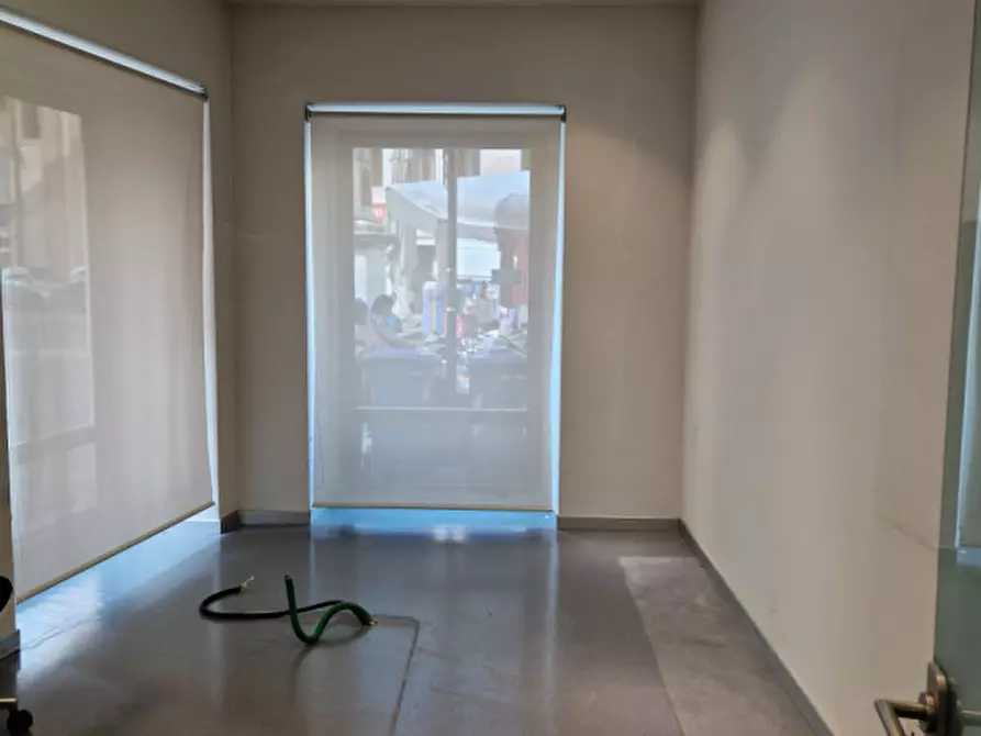 Immagine 9 di Negozio in affitto  in via Roma a Bassano Del Grappa
