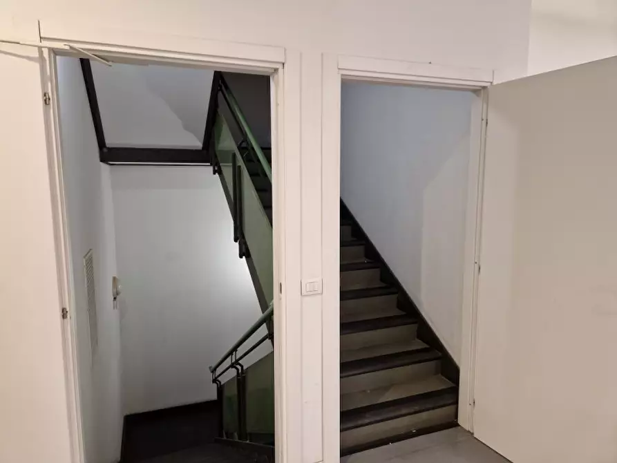 Immagine 12 di Negozio in affitto  in via Roma a Bassano Del Grappa