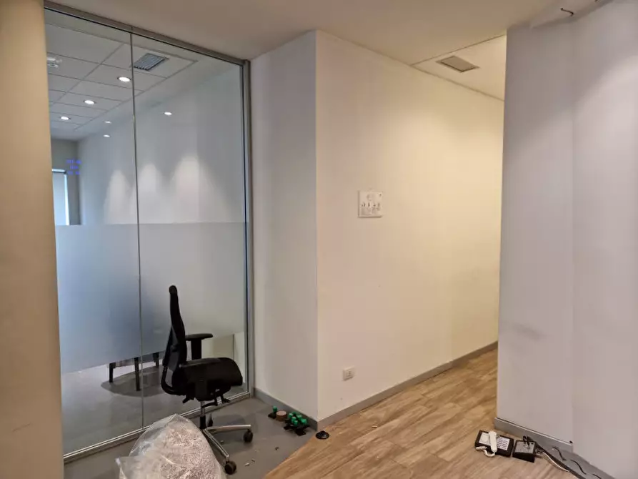 Immagine 14 di Negozio in affitto  in via Roma a Bassano Del Grappa