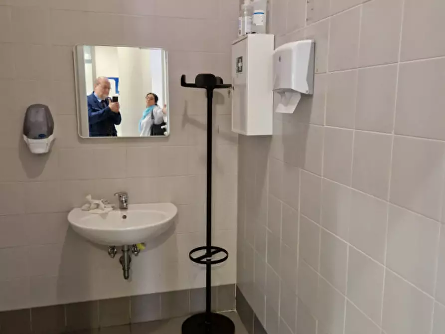 Immagine 17 di Negozio in affitto  in via Roma a Bassano Del Grappa