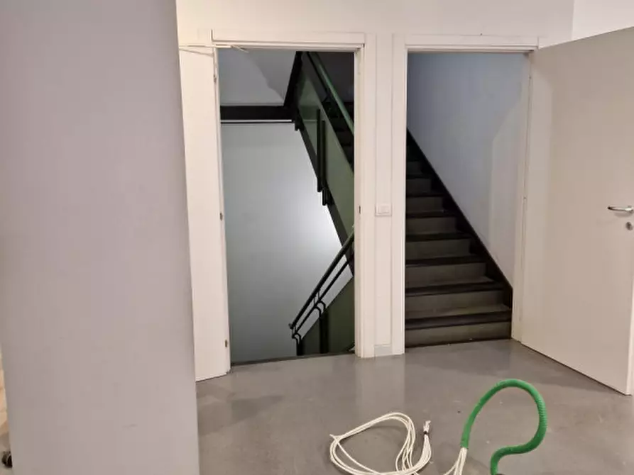 Immagine 20 di Negozio in affitto  in via Roma a Bassano Del Grappa