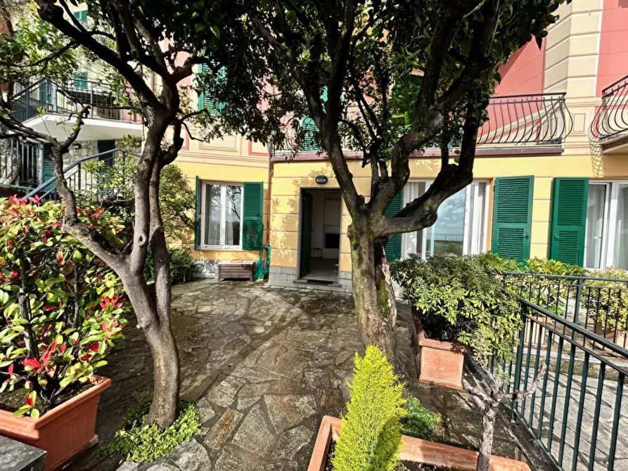 Immagine 1 di Appartamento in vendita  in Via Mazzini a Camogli