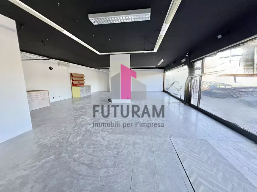 Immagine 7 di Negozio in vendita  a Villaverla