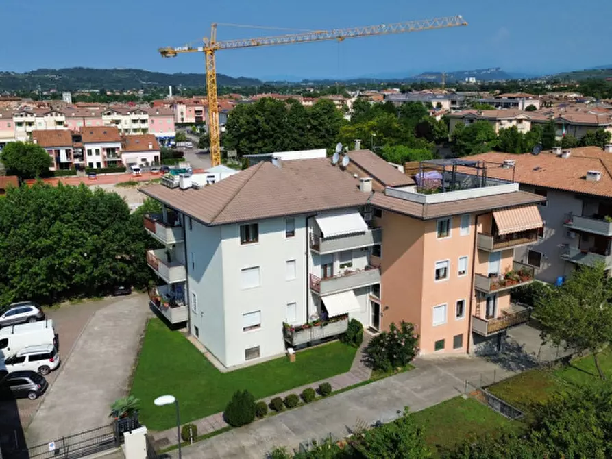 Immagine 2 di Appartamento in vendita  in VIA VEGRA a Pescantina