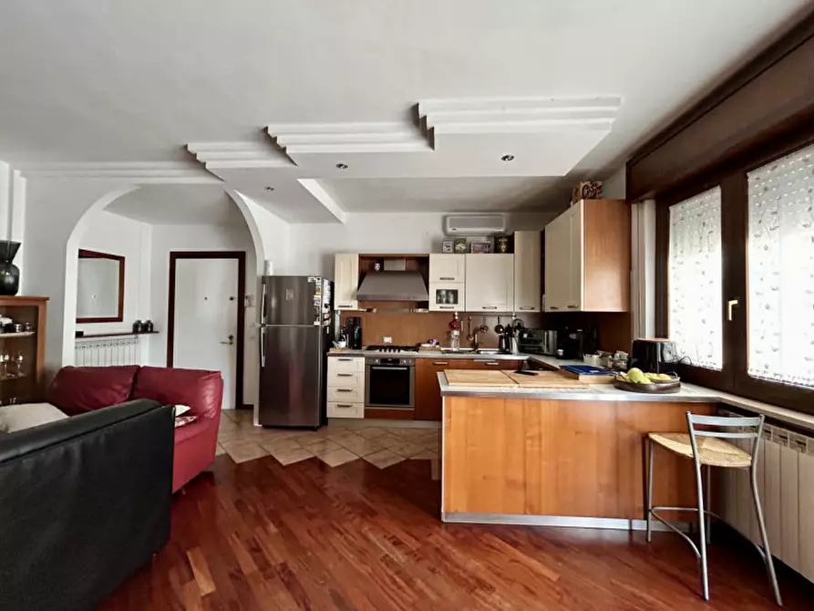 Immagine 8 di Appartamento in vendita  in VIA VEGRA a Pescantina