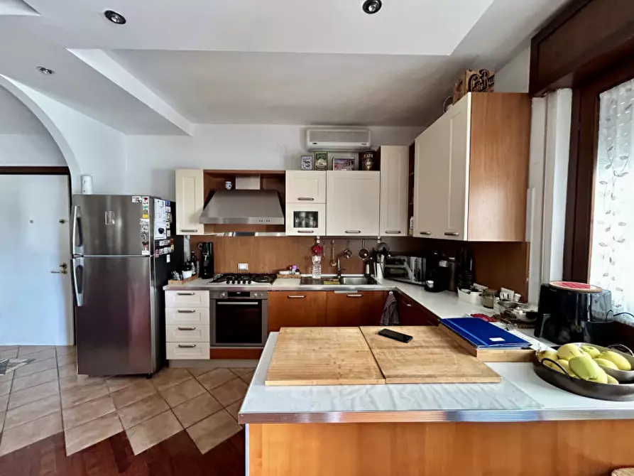 Immagine 9 di Appartamento in vendita  in VIA VEGRA a Pescantina