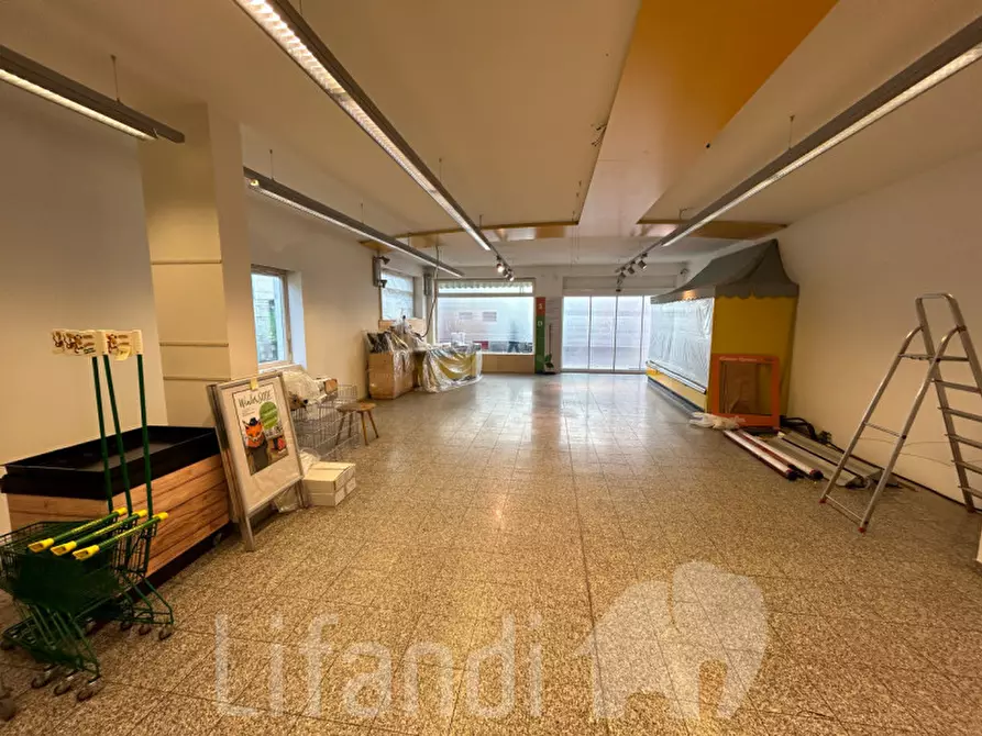 Immagine 2 di Negozio in affitto  a Bressanone .Brixen.