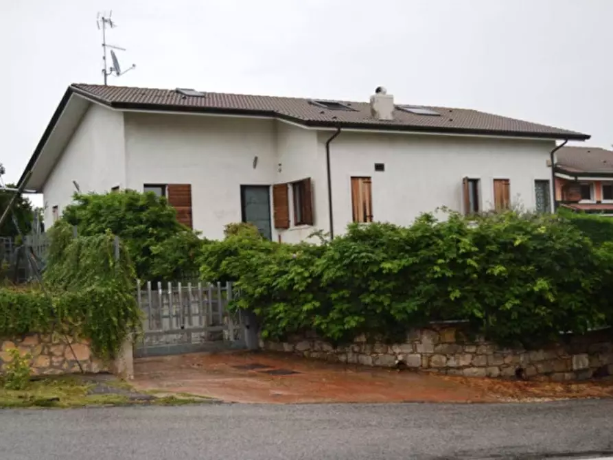 Immagine 1 di Villa in vendita  in VIA LIBERTA' 4/F a Soave