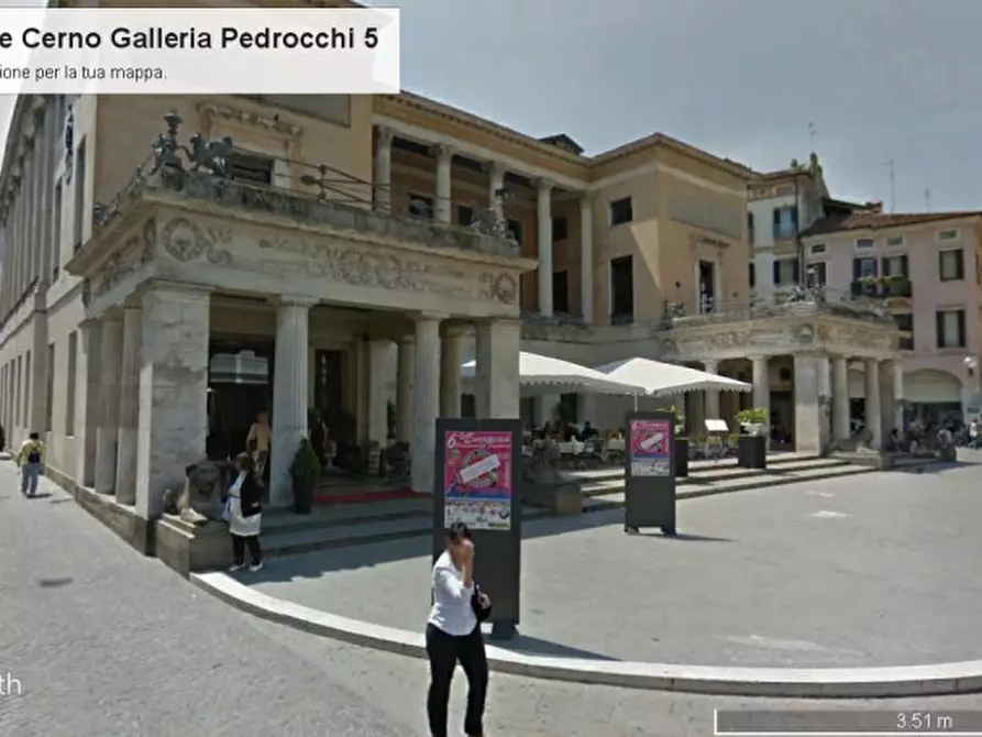 Immagine 1 di Negozio in affitto  in piazzetta pedrocchi a Padova