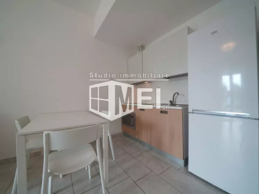 Immagine 15 di Appartamento in vendita  in viale del Tirreno a Pisa