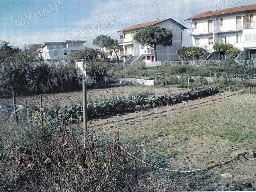 Immagine 1 di Terreno in vendita  in VIA ACQUARIO 4 a Cesenatico