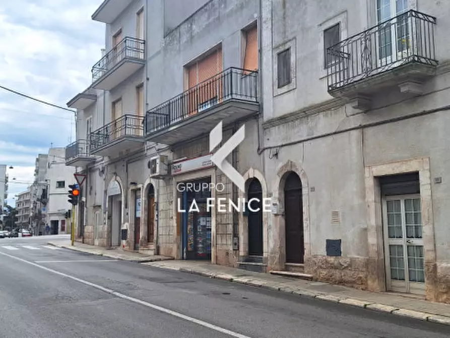 Immagine 4 di Negozio in vendita  in via Alberobello a Locorotondo