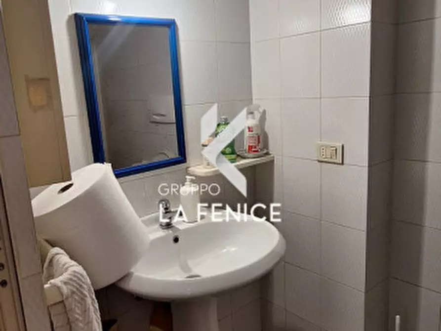 Immagine 18 di Negozio in vendita  in via Alberobello a Locorotondo