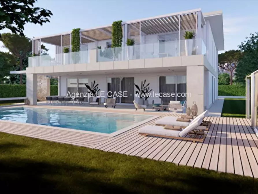 Immagine 3 di Villa in vendita  in via Donati 6 a Forte Dei Marmi